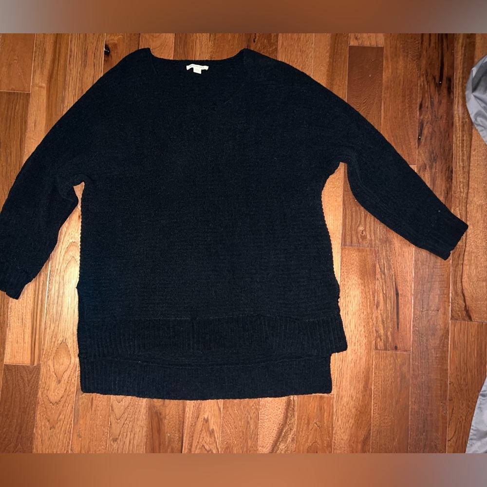 American Eagle Outfitters sweater